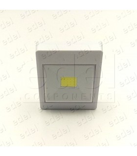 LAMPE DE POCHE À LED CARRÉE ADHÉSIVE ET AIMANT