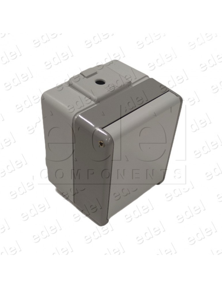 ENCHUFE DE SUPERFICIE ESTANCO CON TAPA